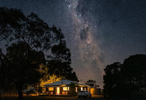 Rabbiters Hut - Tourism Cairns 8