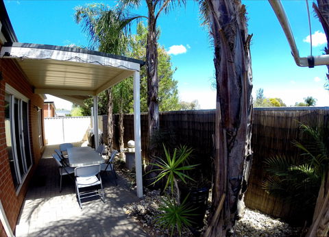 Shamore Apartments - Eleventh Street Mildura - Tourism Cairns 1