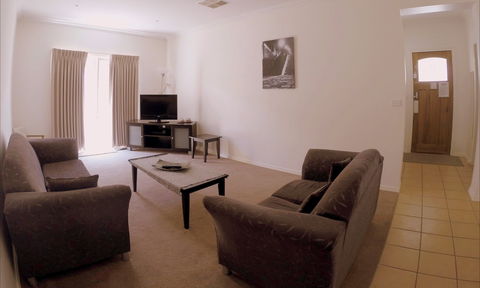 Shamore Apartments - Eleventh Street Mildura - Tourism Cairns 2