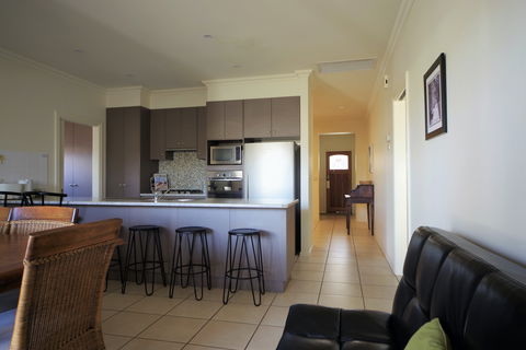 Shamore Apartments - Eleventh Street Mildura - Tourism Cairns 3