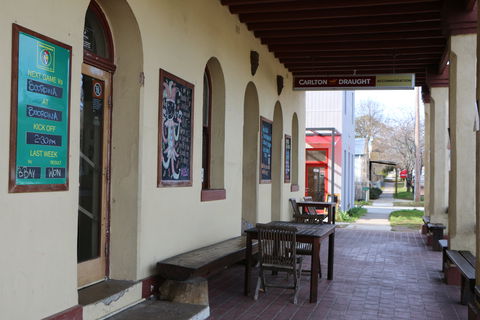 The Royal Hotel Bungendore - Tourism Cairns 0