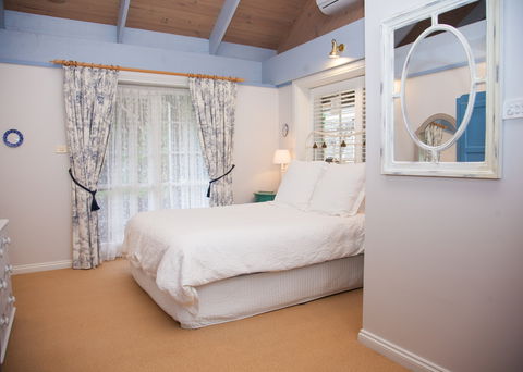 The Studio & The Barn - Tourism Cairns 3