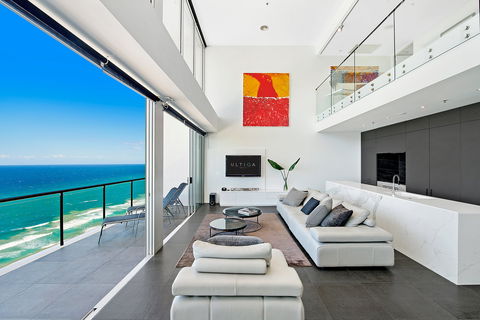 ULTIQA Air On Broadbeach - Tourism Cairns 0