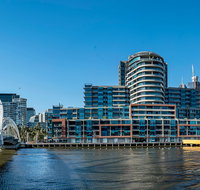 Waterfront Melbourne Apartments - Tourism Cairns