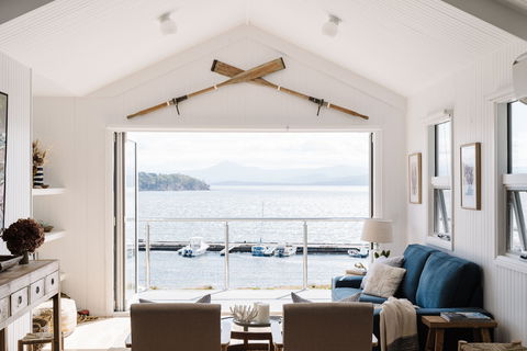 Bruny Boathouse - Tourism Cairns 0