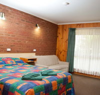 Country Roads Motor Inn Narrandera - Tourism Cairns