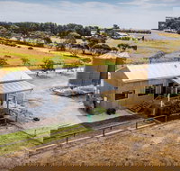 Redwing Farm Barn - Tourism Cairns