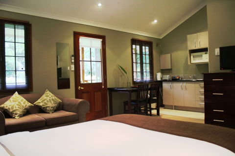 Sunshine Valley Cottages - Tourism Cairns 1