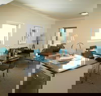 Baileys Serviced Apartments - Tourism Cairns