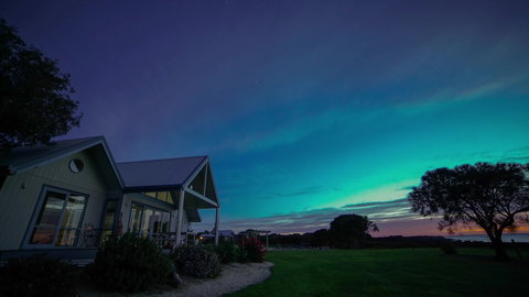 Bear Gully Coastal Cottages - Tourism Cairns 1