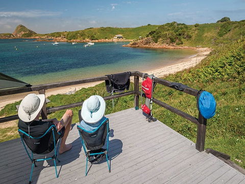Broughton Island Campground - Tourism Cairns 2