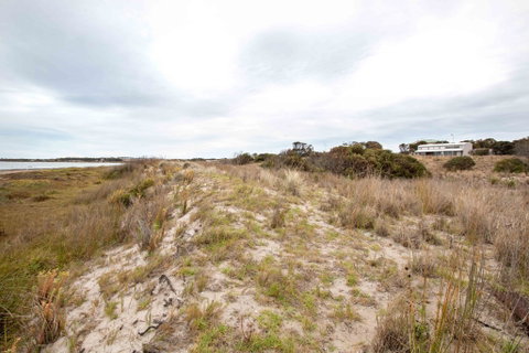 Coorong Aurora - Breathtaking Waterfront Escape - Tourism Cairns 1
