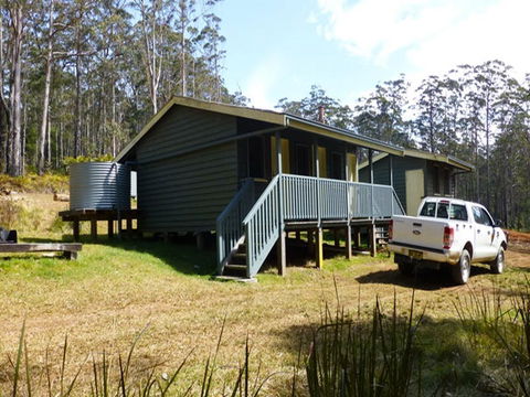 Daisy Plains Huts - Tourism Cairns 0