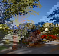 Golden Country Motel and Caravan Park - Tourism Cairns