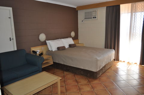 Hospitality Port Hedland - Tourism Cairns 1