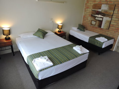 Hotel Motel 5 - Tourism Cairns 1