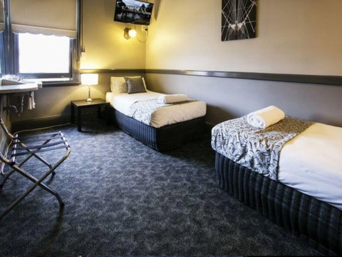 Imperial Maitland - Tourism Cairns 0