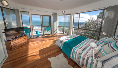 King Of North Bay - Tourism Cairns 1