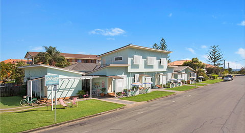 La Costa Motel - Tourism Cairns 0