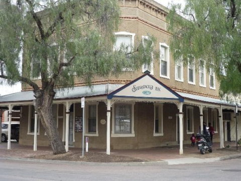 Steam Packet Inn - Tourism Cairns 0