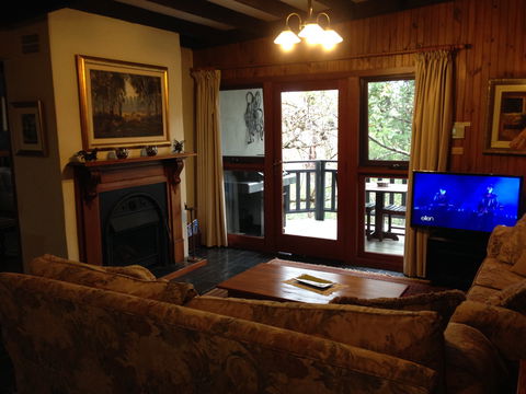 Studio Cottages Romantic Hideaway - Tourism Cairns 2