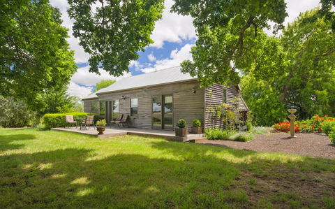 Timboon House & Stables - Tourism Cairns 0