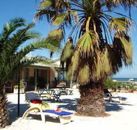 Tradewinds Seafront Apartments - Tourism Cairns