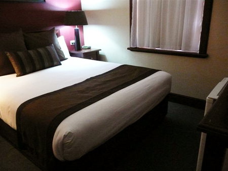 Margaret River Hotel & Holiday Suites - Tourism Cairns 2