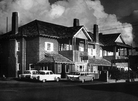 Margaret River Hotel & Holiday Suites - Tourism Cairns 4