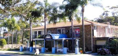 Palm Court Motel - Tourism Cairns 0