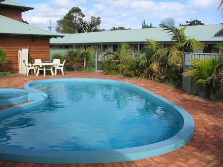 Tree Top Walk Motel - Tourism Cairns 2