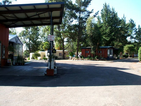 Warren Way Caravan Park - Tourism Cairns 0