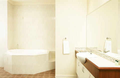 Bayswater Hotel - Tourism Cairns 1