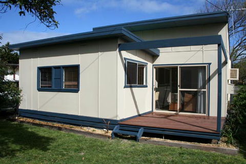 San Remo Holiday House - Tourism Cairns 0