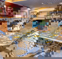 Chrissie's Dongara - Tourism Cairns