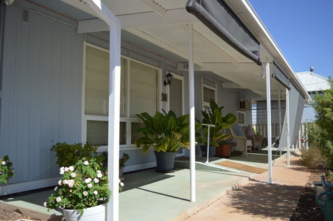 Homely Cottage - Tourism Cairns 0