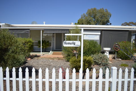 Homely Cottage - Tourism Cairns 1