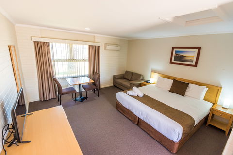 Hospitality Carnarvon, SureStay Collection By Best Western - Tourism Cairns 0