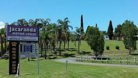 Jacaranda Motor Lodge - Tourism Cairns 0