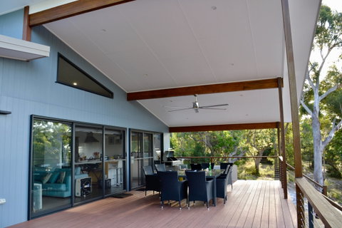 Kokomo At Kingfisher Bay - Tourism Cairns 1