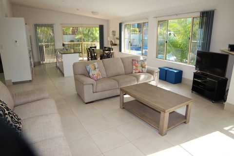 Lennox Beach Resort - Tourism Cairns 1