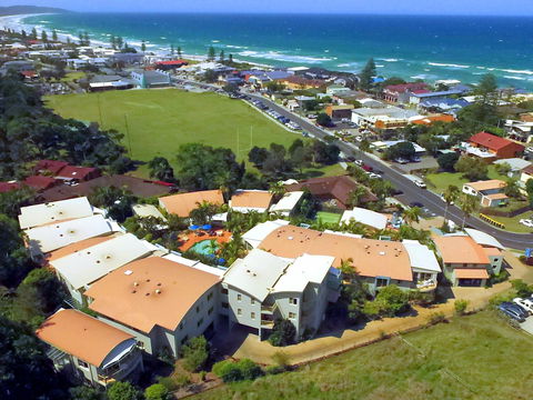 Lennox Beach Resort - Tourism Cairns 2