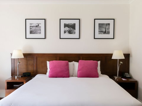 Mercure Canberra - Tourism Cairns 1