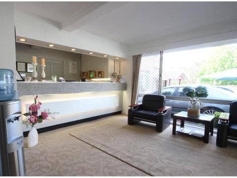 Molly Morgan Motor Inn - Tourism Cairns 0