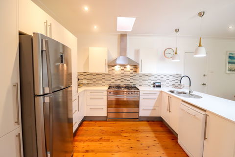 Pacific Beachhouse - Tourism Cairns 2