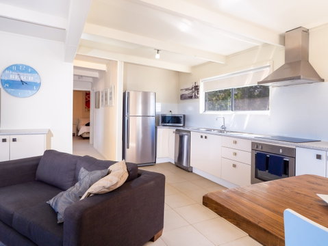 Seaview Getaway | Dunbogan - Tourism Cairns 1