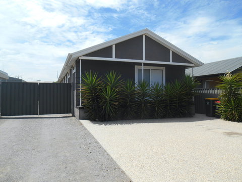 Stormbird Retreat - Tourism Cairns 0