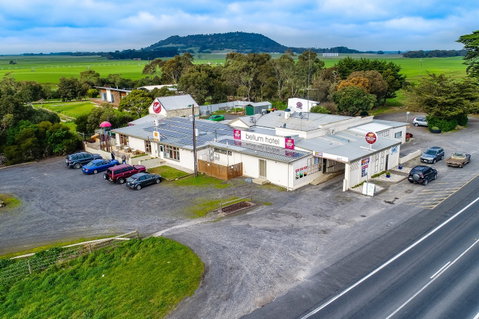 The Bellum Hotel - Tourism Cairns 1