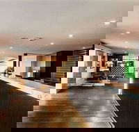 The Waverley International Hotel - Tourism Cairns