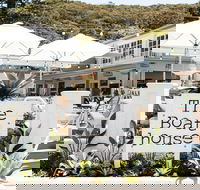 The Boathouse Hotel Patonga - Tourism Cairns